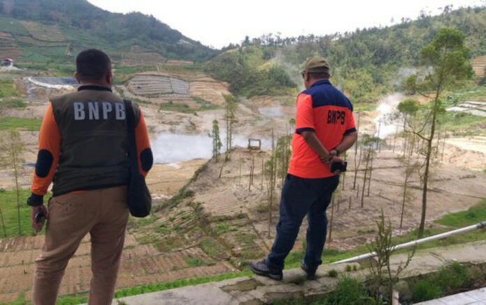 Berstatus Waspada! Warga Diminta Jauhi Kawah Sileri Gunung Api Dieng