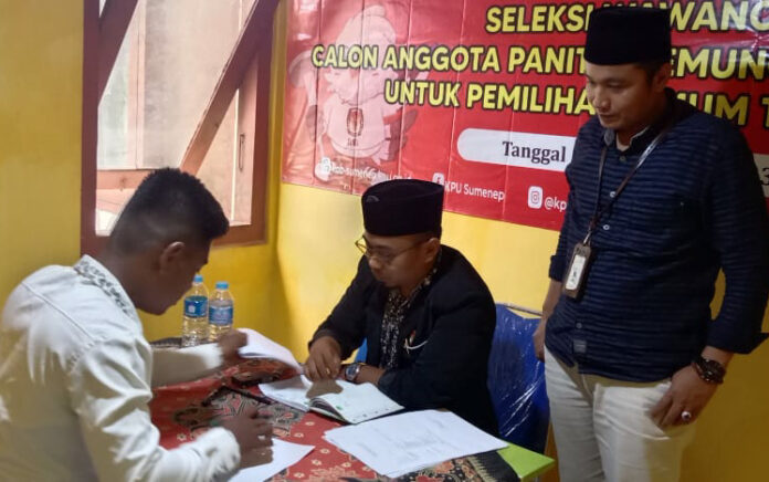 Hari Pertama, PPK Gapura Sumenep Sukses Gelar Tes Wawancara Calon Anggota PPS 