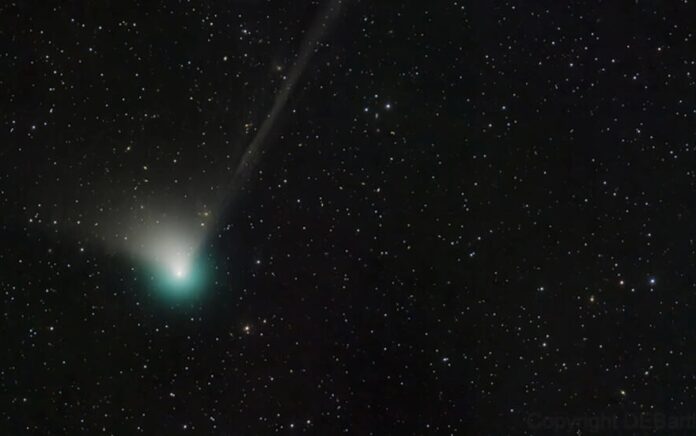 Komet harus mudah dikenali dengan teropong dan mungkin dengan mata telanjang. Foto: Dan Bartlett/NASA/AFP.