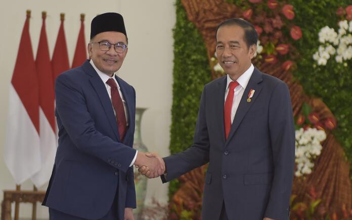 Berkunjung ke Indonesia, PM Malaysia: Saya Sangat Terharu