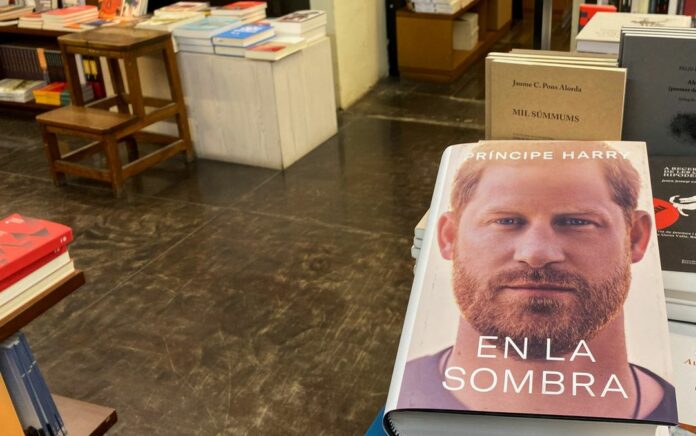 Belum Resmi Diluncurkan, Buku Pangeran Harry Terjual Habis di Spanyol