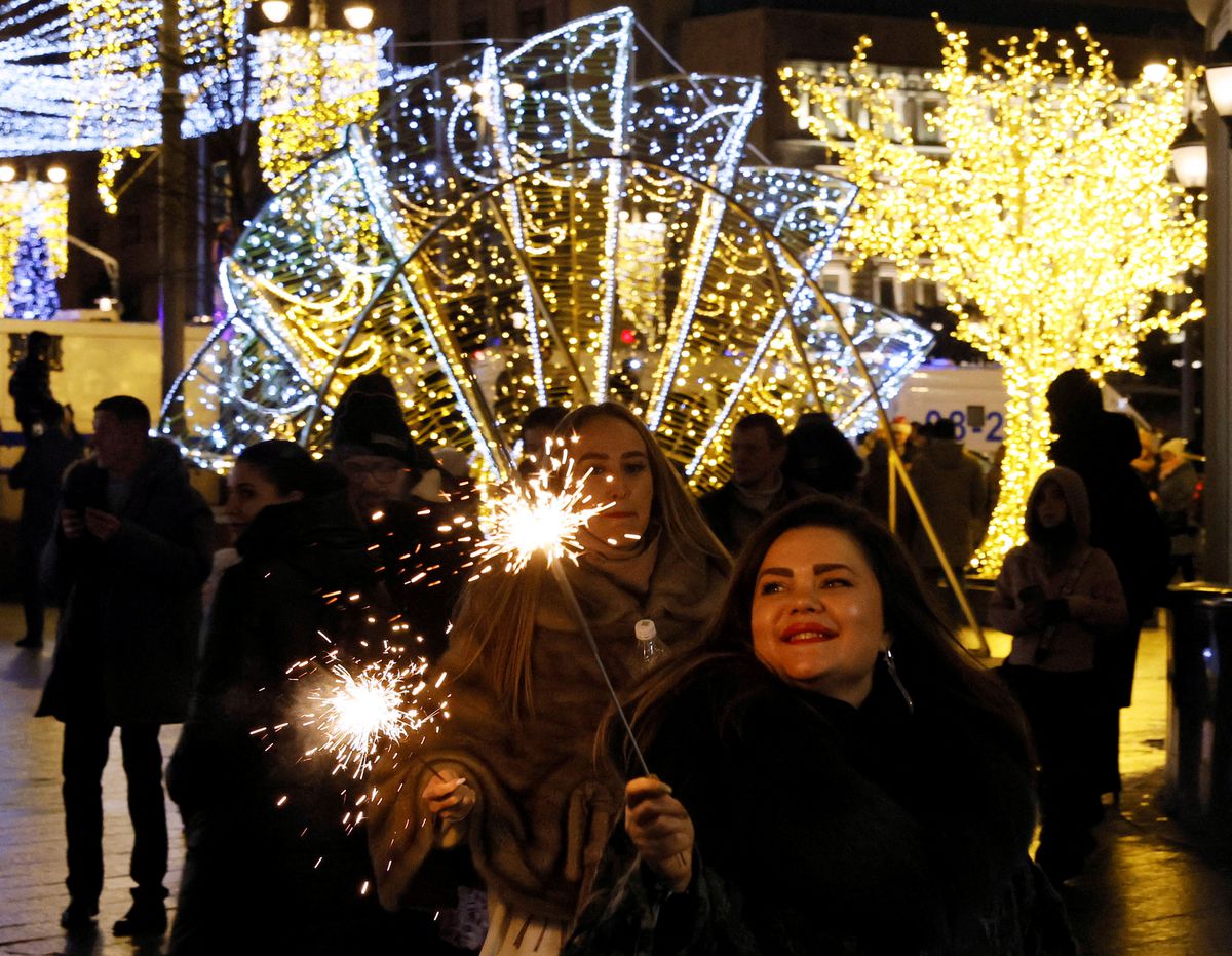 Warga Moskow Rayakan Tahun Baru Tanpa Kembang Api, Harapkan Perdamaian