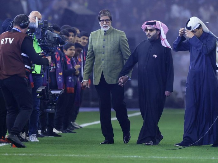 Amitabh Bachchan Ikut Saksikan Laga Ronaldo vs Messi