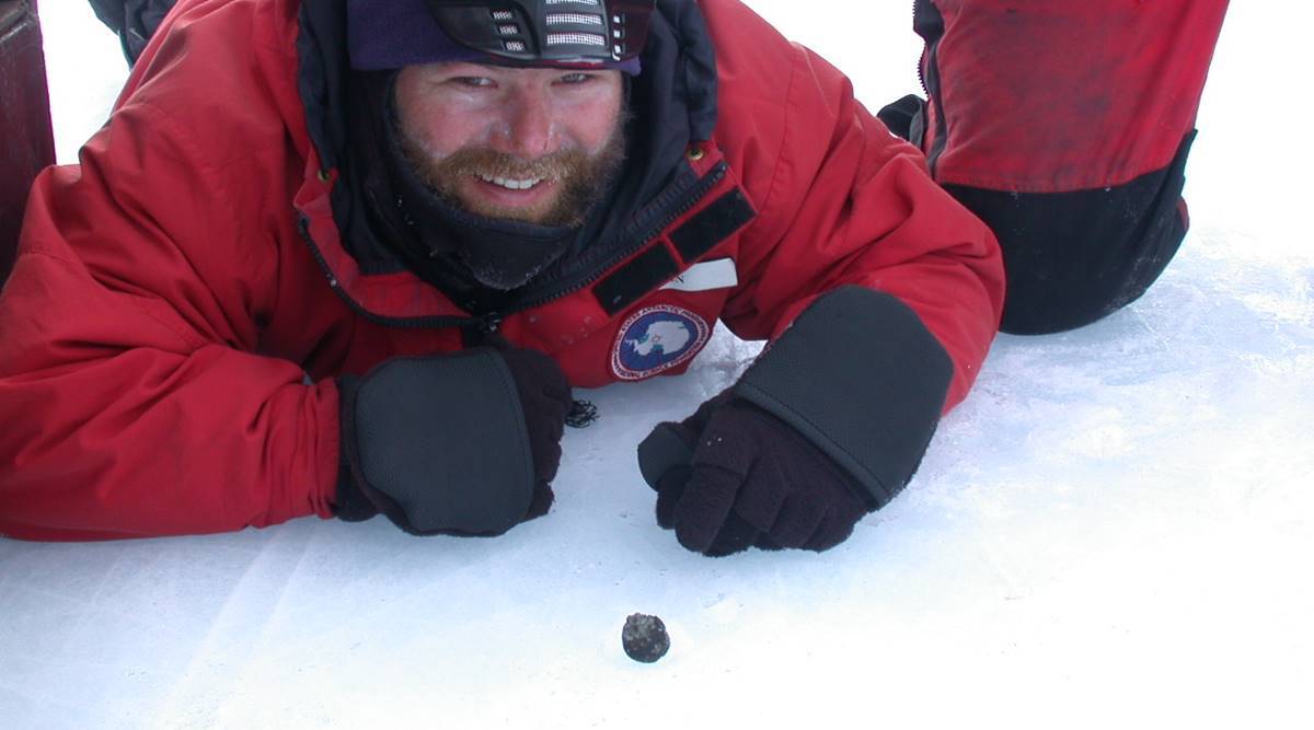 Ilmuwan Temukan Lima Meteorit di Antarktika, Salah Satunya Berbobot 7,6 Kg