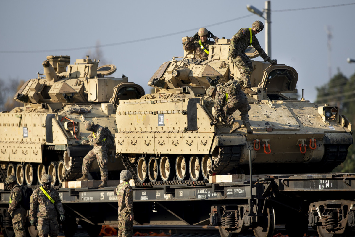 Apa Kendaraan Tempur Infanteri Bradley yang Ingin Dikirim AS ke Ukraina?
