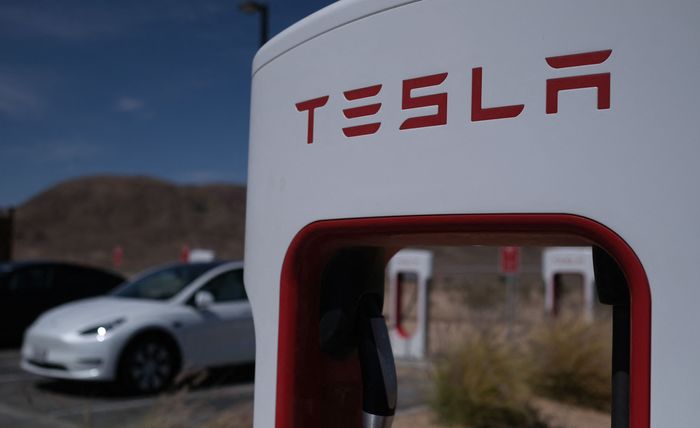 Produsen Tesla di AS dan Seluruh Eropa Kembali Memangkas Harga