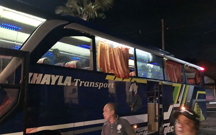 Bus Arema Diserang, 2 Pemain dan 1 Staf Jadi Korban