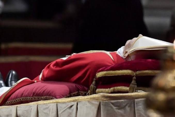 100.000 Orang Diperkirakan akan Hadiri Pemakaman Mantan Paus Benediktus XVI