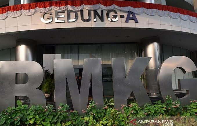 BMKG Berhasil 'Cegat' Hujan Lebat Turun di Jabodetabek dan Jabar