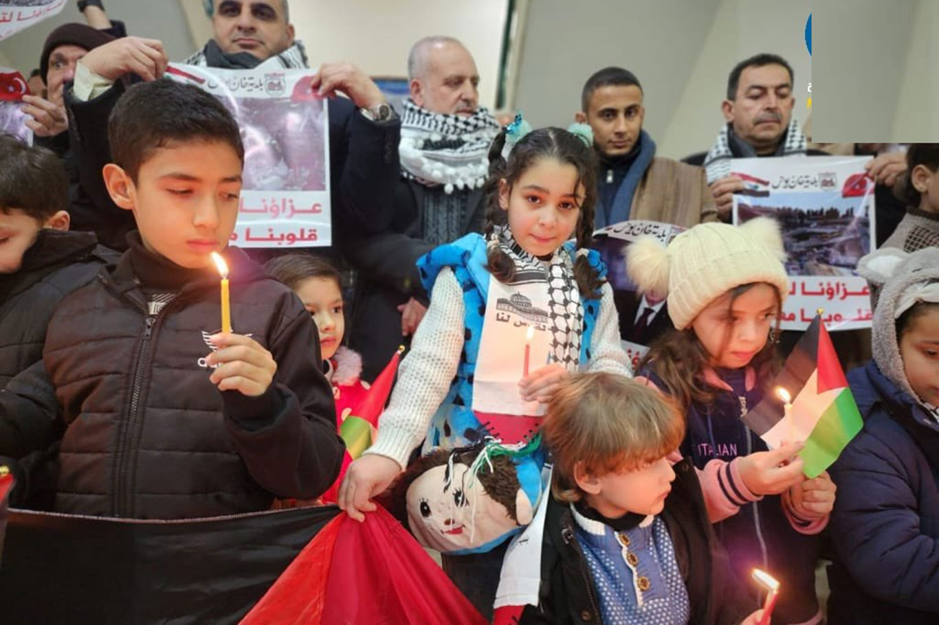 Siswa Palestina Tunjukkan Solidaritas untuk Korban Gempa Turkiye dan Suriah
