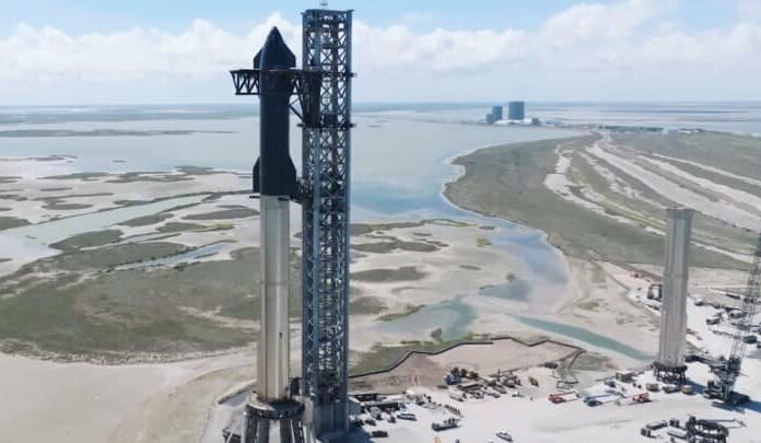 SpaceX Berhasil Menguji Tembakan Penguat Starship Sebelum Peluncuran Orbit