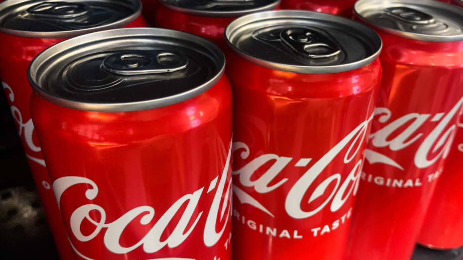 Harga Naik, Pendapatan Coca-Cola Meningkat Pada Kuartal Keempat