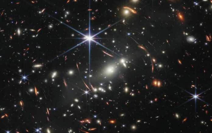Sekelompok Astronom Temukan Bukti Pengamatan Pertama Medan Magnet 'Web Kosmik' yang Mencakup Alam Semesta