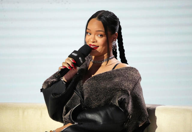 Rihanna akan Kembali ke Panggung dengan Pertunjukan Paruh Waktu Super Bowl