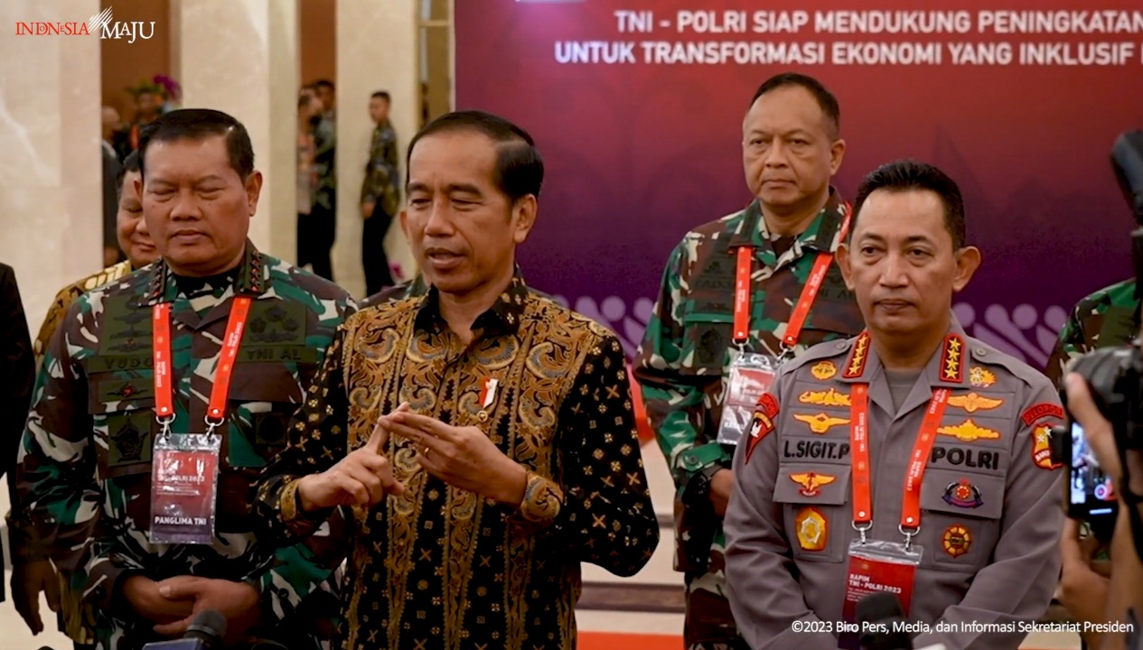 Presiden Jokowi Minta TNI-Polri Punya Visi yang Sama