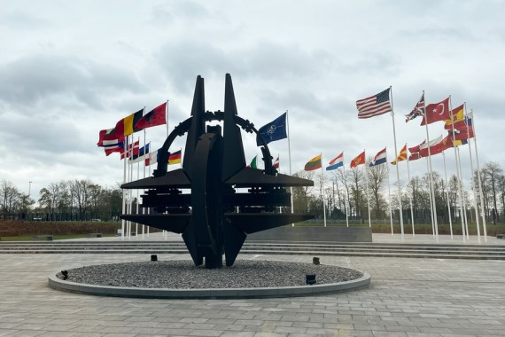 NATO Desak Rusia Hormati Perjanjian Nuklir dengan As