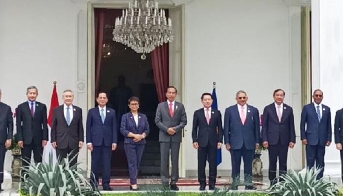 Presiden Jokowi Bertemu Menlu dan Sekjen ASEAN, Apa Saja yang Dibahas?