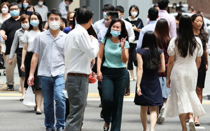 Singapura Longgarkan Pembatasan Perjalanan COVID dan Aturan Masker Lebih Lanjut