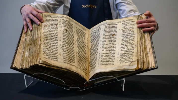 Dilelang, Alkitab Ibrani Tertua di Dunia Diperkirakan akan Terjual Seharga 50 Juta Dolar