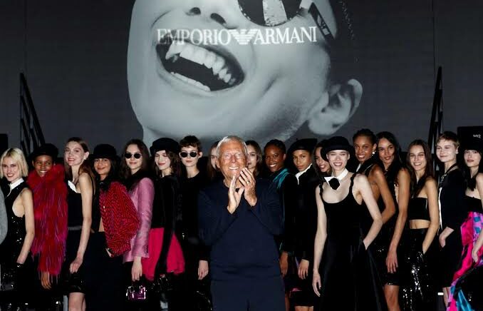 Giorgio Armani Tampilkan Desain Musim Dingin yang Lembut dan Cair di Milan Fashion Week