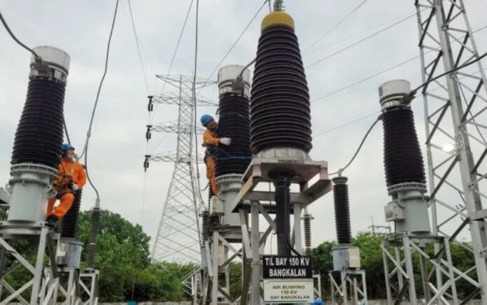 Akibat Gangguan Transmisi, PLN Kurangi Pasokan Listrik di Madura