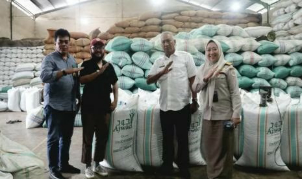 Kementan Lepas Ekspor 32 Ton Cengkeh Sulsel ke Pasar Timur Tengah