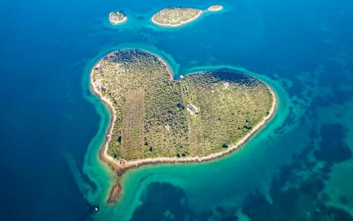 Valentine, Pulau Galesnjak Berbentuk Hati di Kroasia akan Dijual