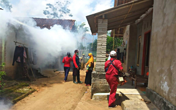 Pemkab Pamekasan Basmi DBD dengan Foggingisasi