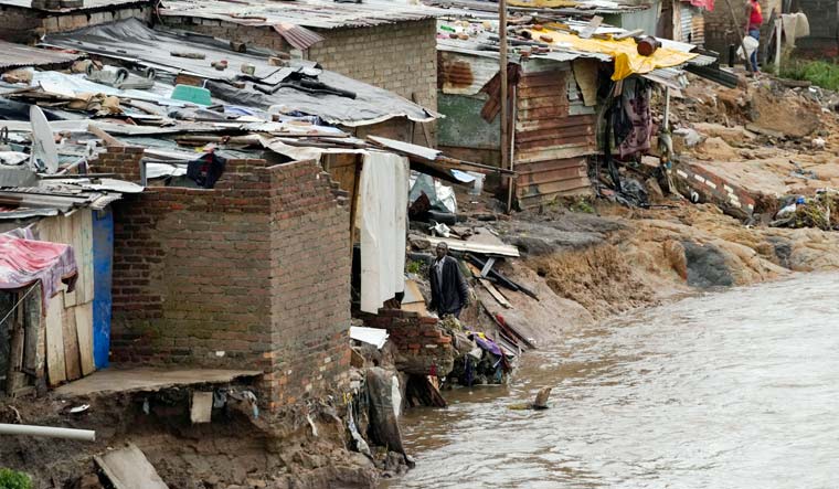 Banjir Melanda 7 Provinsi, Afrika Selatan Umumkan Situasi Bencana Nasional