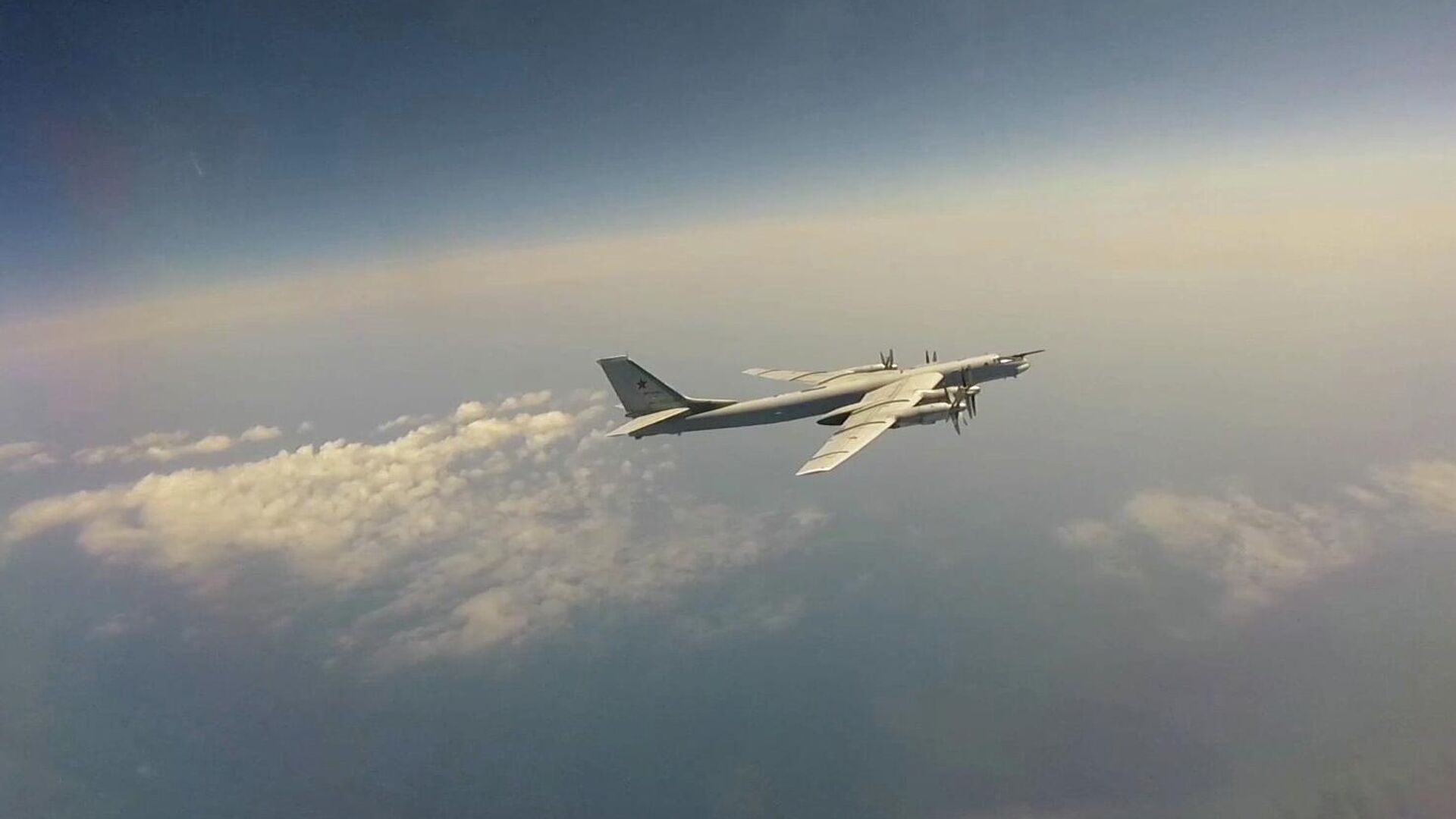 Dua Pembom Strategis Rusia Selesaikan Penerbangan Rutin di Laut Jepang