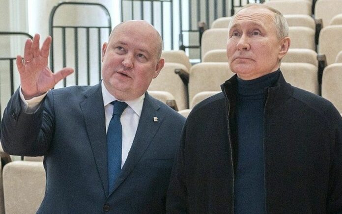 Vladimir Putin Lakukan Kunjungan ke Mariupol