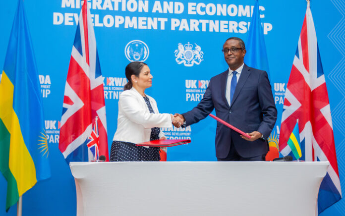 Inggris dan Rwanda Tandatangani Perjanjian Pembaruan Relokasi Migran Ilegal
