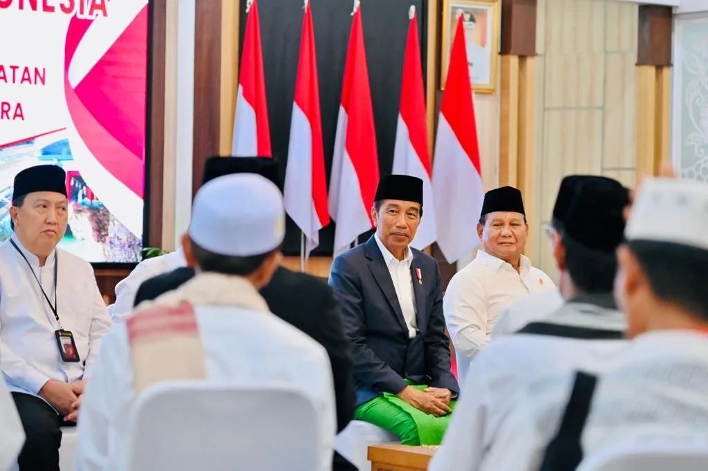 Gelar Pertemuan dengan Tokoh Agama dan Adat Kalsel, Jokowi Optimis Indonesia Menjadi Negara Besar