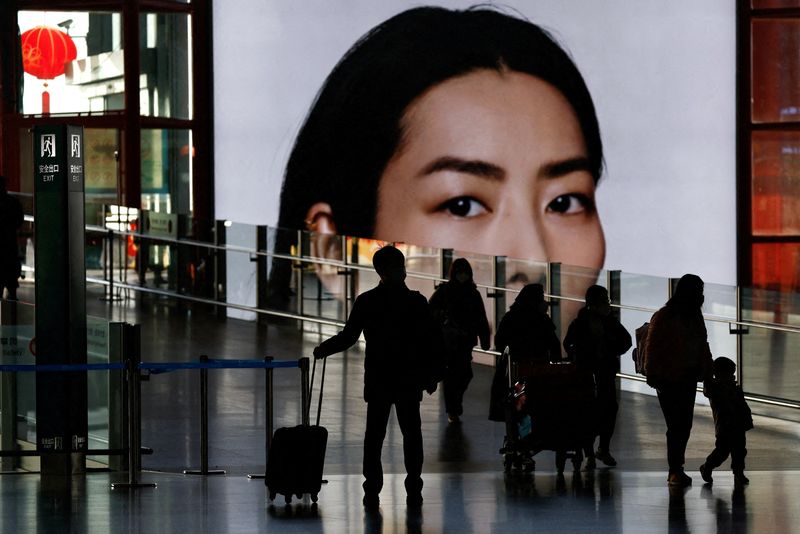 China Mencatat Hampir 40 Juta Perjalanan Keluar-masuk Negara dalam Dua Bulan Terakhir