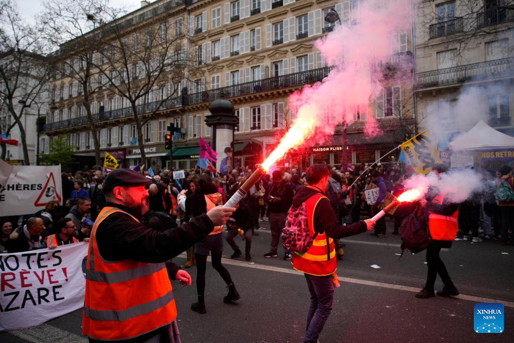 Lebih Dari 1 Juta Orang di Prancis Bergabung Dalam Aksi Menolak RUU Reformasi Pensiun