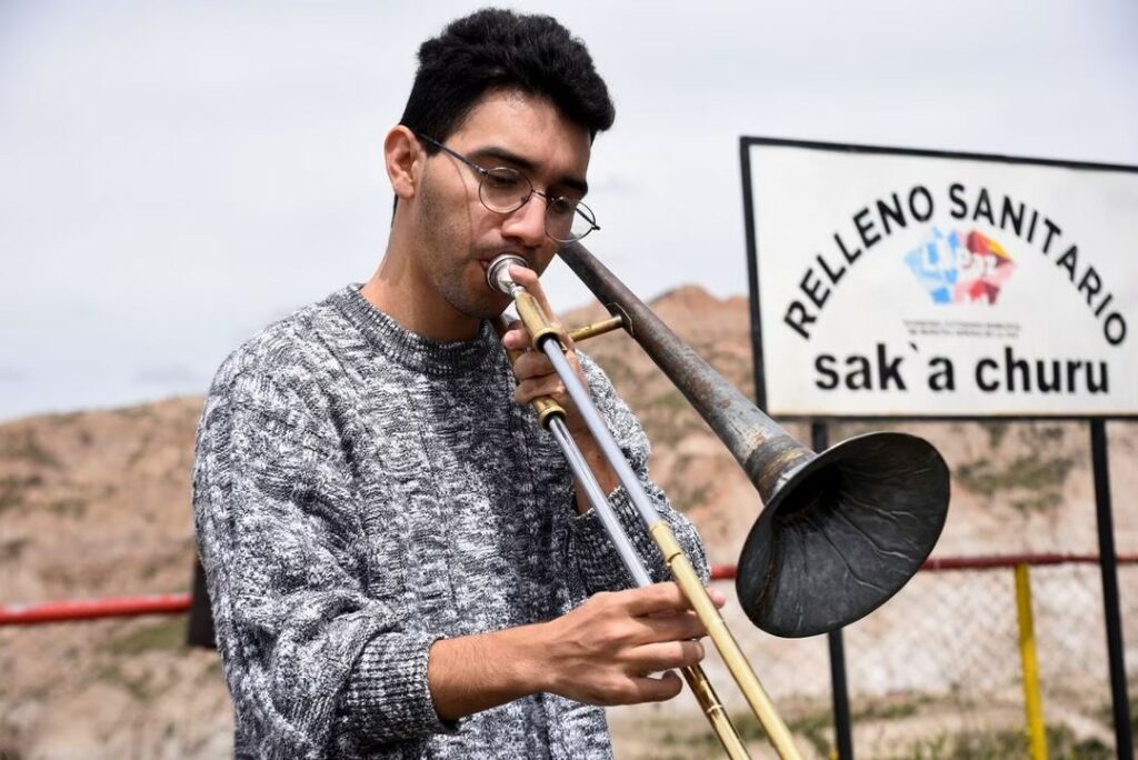 Orkestra Mengubah Sampah Menjadi Musik dan Aktivisme Lingkungan di Bolivia