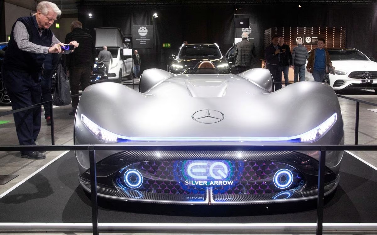 Mercedes Bersiap untuk Investasikan Miliaran di Pabrik Kendaraan Elektronik