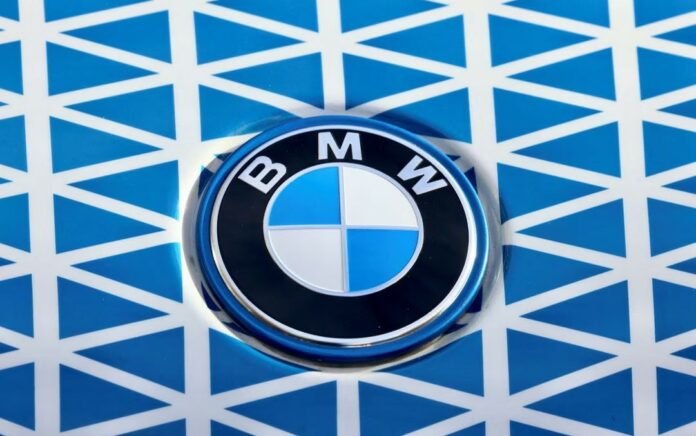 Turunkan Biaya Baterai, BMW Bertaruh pada Desain dan Daur Ulang, Bukan Menambang