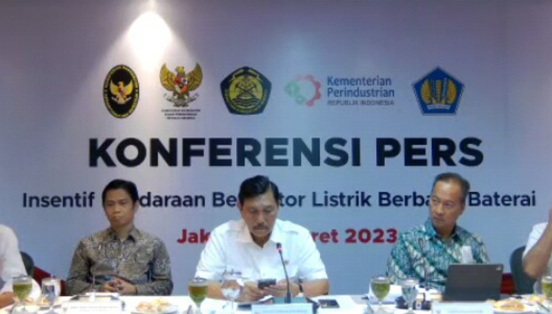 Luhut: Subsidi Kendaraan Listrik Berbasis Baterai Dimulai 20 Maret 2023