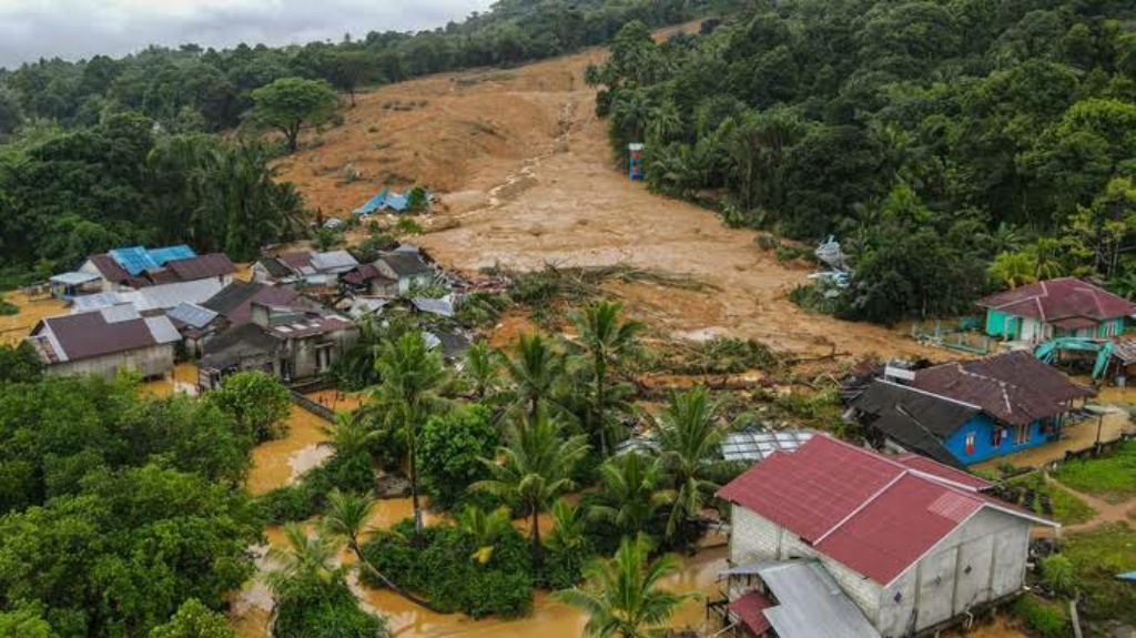 Pemerintah Siapkan 100 Unit Rumah Tahan Gempa buat Korban Longsor Natuna