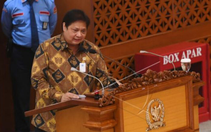 Airlangga Sebut UU Cipta Kerja Jadi Fondasi Kuat Antisipasi Dampak Goncangan Ekonomi Global