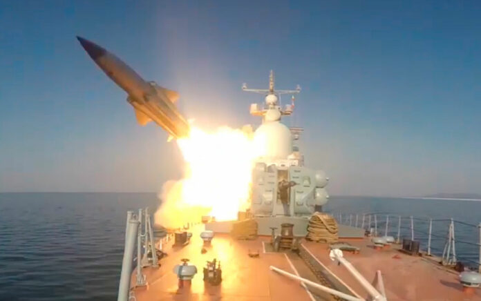 Uji Coba Rudal Supersonik Angkatan Laut Rusia Hancurkan Target Musuh di Laut Jepang