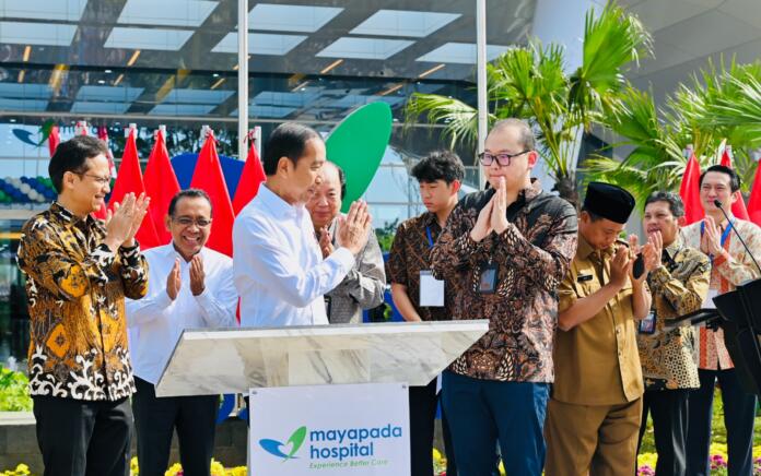 Presiden Jokowi saat meresmikan Mayapada Hospital Bandung di Jalan Terusan Buah Batu No. 5, Kota Bandung, Jawa Barat, Senin (06/03/2023). (Foto: BPMI Setpres)