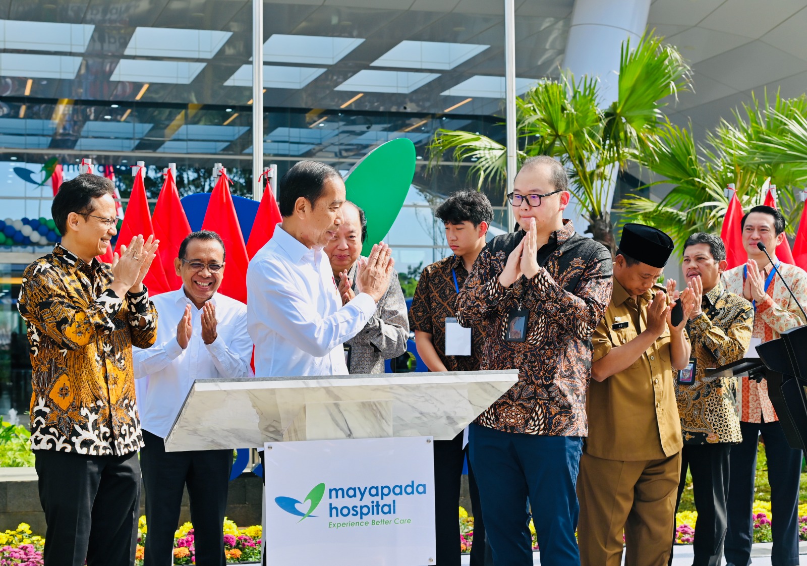 Presiden Jokowi saat meresmikan Mayapada Hospital Bandung di Jalan Terusan Buah Batu No. 5, Kota Bandung, Jawa Barat, Senin (06/03/2023). (Foto: BPMI Setpres)