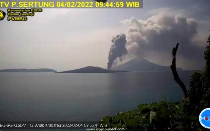 Ilustrasi erupsi Gunung Anak Krakatau