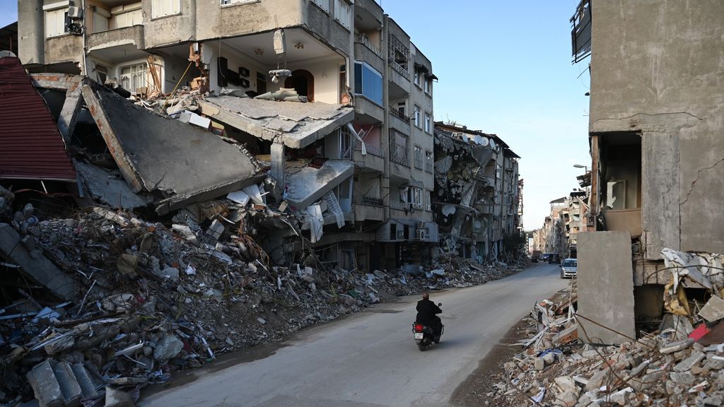 Komunitas Internasional Janjikan 7 Miliar Euro untuk Membantu Turki dan Suriah yang Dilanda Gempa