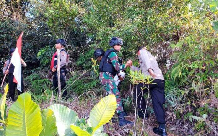 Cegah Aktifitas Ilegal, TNI-Polri Patroli di Perbatasan RI-Malaysia