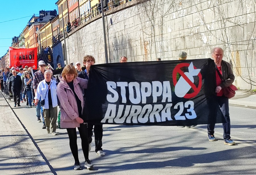 Protes Terhadap NATO Diadakan di Seluruh Swedia