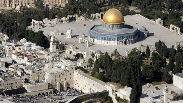 Jelang Akhir Ramadan: Umat Muslim Padati Al-Aqsa, Israel Kerahkan Polisi dan Tentara