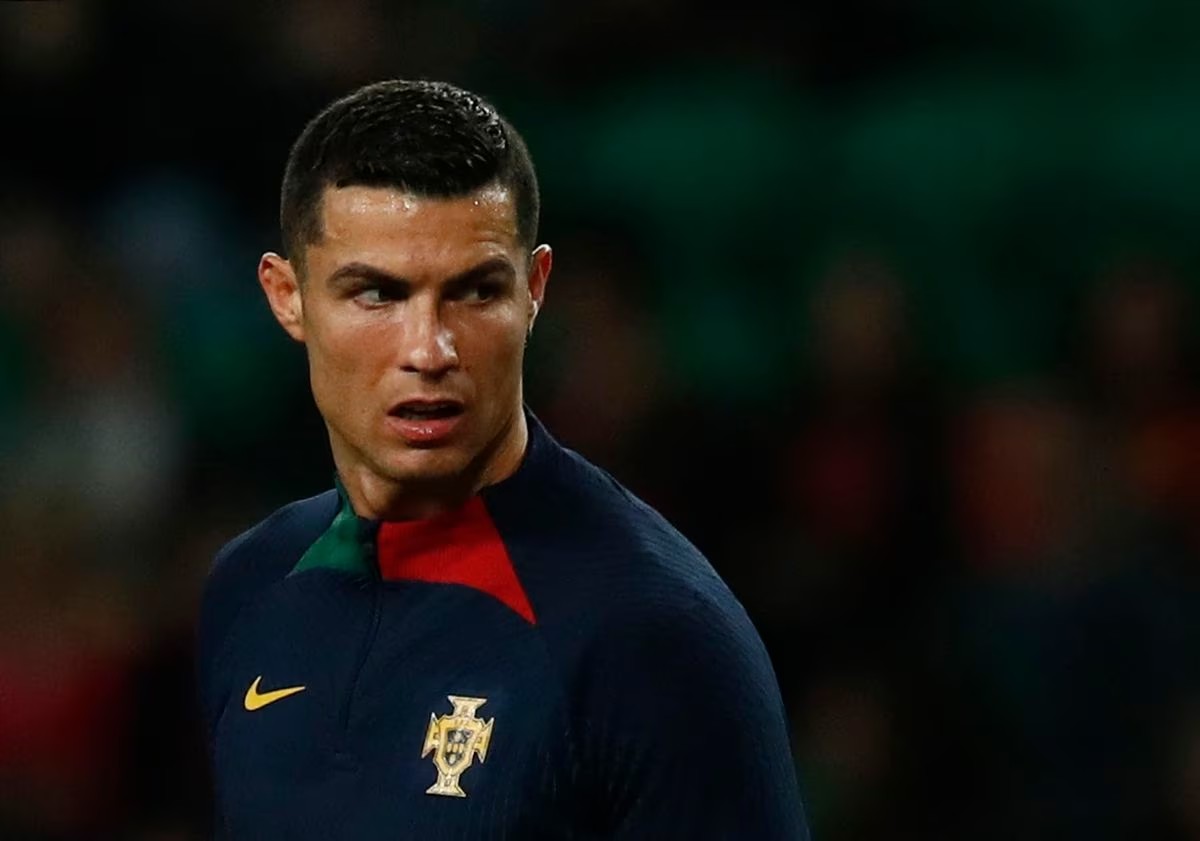 Ronaldo dan Beberapa Tokoh Publik Kehilangan Status Terverifikasi di Twitter